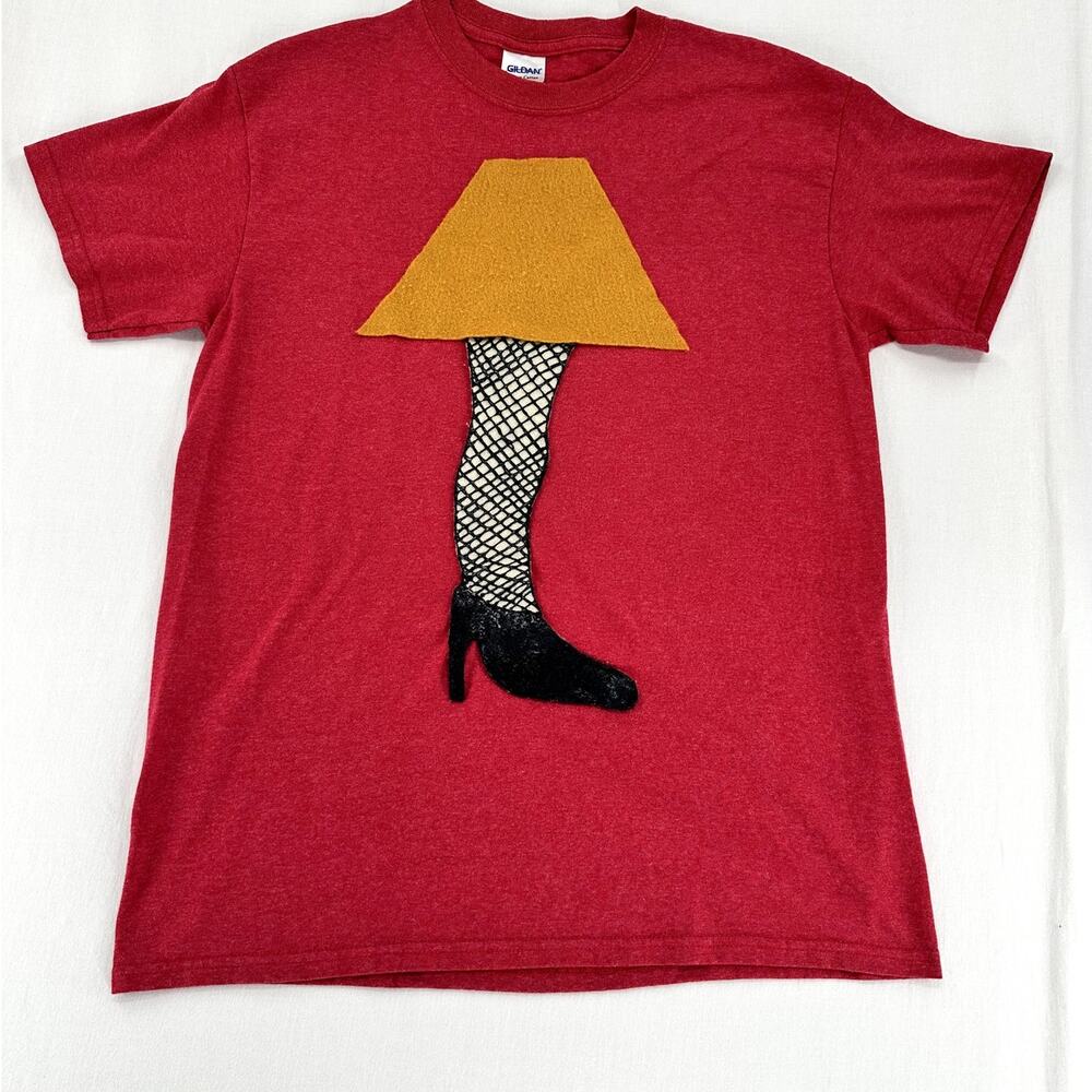 GILDAN CHRISTMAS STORY LEG LAMP T SHIRT